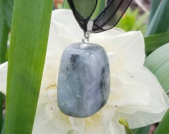 Labradorite Pendant Necklace Crystal Stone Gemstone Rainbow Flash Large Stone Reiki Charged Chakra Moon Goddess Energy Healing Moonstone