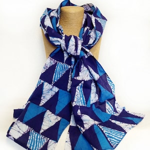 Handgefärbter Batik Schal Lila & Blaues Dreiecksmuster