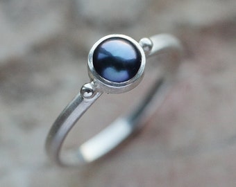 Sterling silver black pearl engagement ring, Christmas gift, Dainty pearl ring, Minimalistic ring,  June birthstone ring, Christmas gift