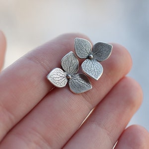 Silver stud earrings hydrangea imprint - Sterling silver earrings - Hydrangea earrings - Minimal earstuds - Plant earrings