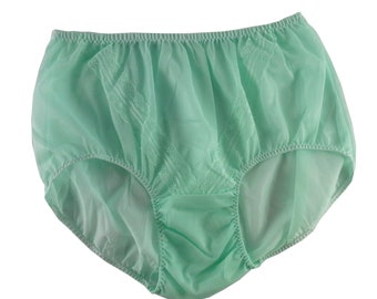 Ladies Large Vintage 1950s Retro Style Silky Knickers full briefs Panties Green