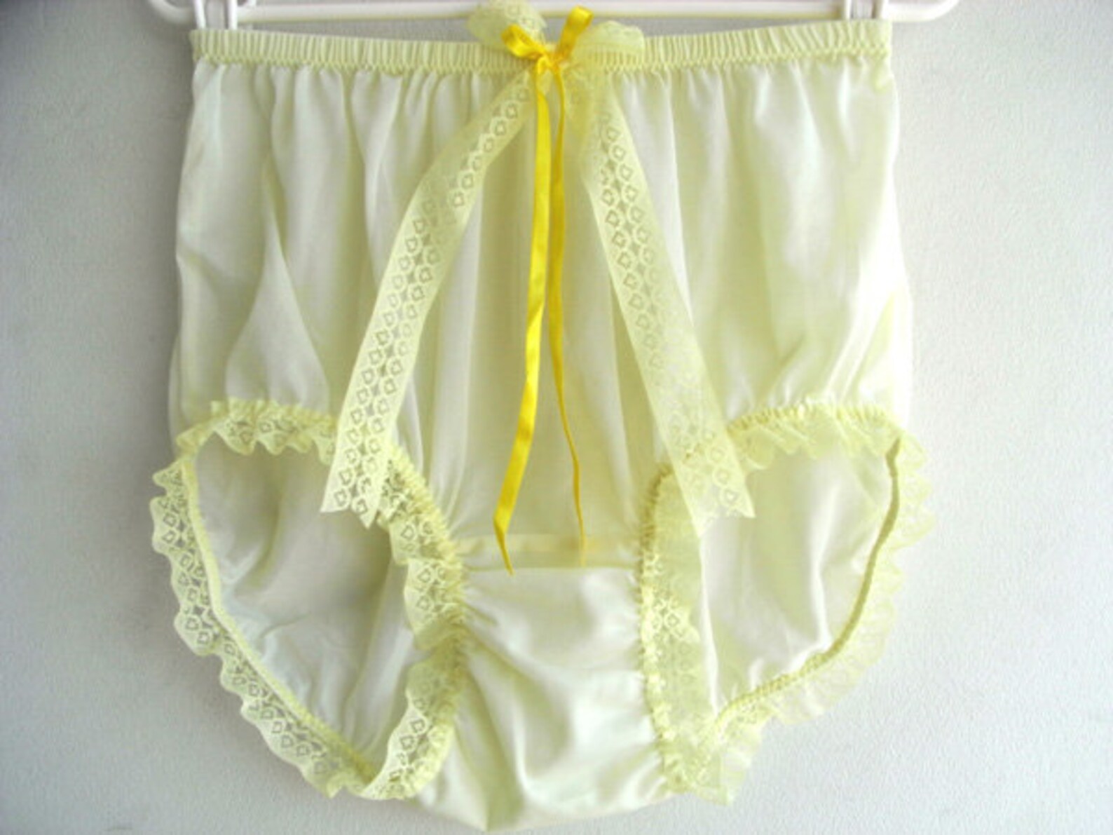 18 couleurs Handmade Yellow Nylon Grandma Panties Briefs - Etsy France
