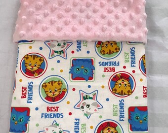 daniel tiger crib sheets