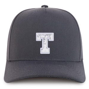 Gorra de béisbol de algodón de 5 paneles con parche de lentejuelas y letra T de Stitchfy (SF-AP0321-NIS-GNV-007)