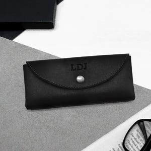 Handmade Personalised Rounded Black Leather Hard Glasses Case - Custom Case - Gift For Him - Anniversary Gift - Travel Gift-Mens Gift