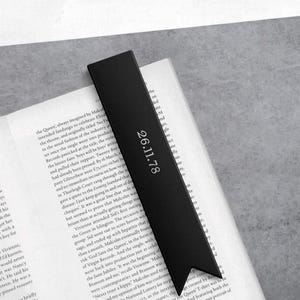 Handmade Personalised Special Date Thick Leather Bookmark - Gifts For Him - Custom Leather - Wedding Gift  - Anniversary Gift - Book Gift