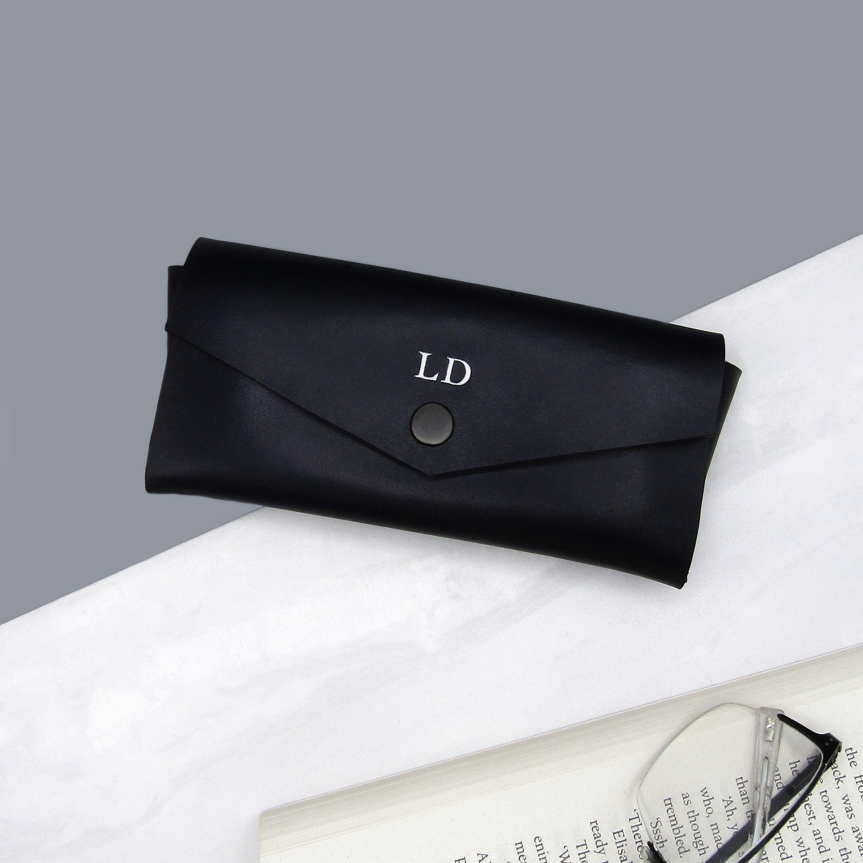Louis Vuitton Small Black Leather Case - Ann's Fabulous Closeouts