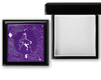 Sigma Lambda Beta houten aandenkendoos