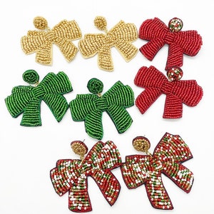 Beaded Christmas Bow Earrings: Festive Holiday Jewelry