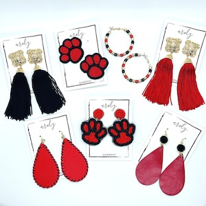 Pendientes rojos y negros del día del partido: Espíritu de equipo universitario