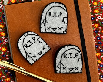 Handmade felt gravestone goth Halloween pin brooch tombstone