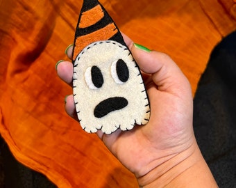 Handmade vintage style Halloween ghost bag charm keychain accessories