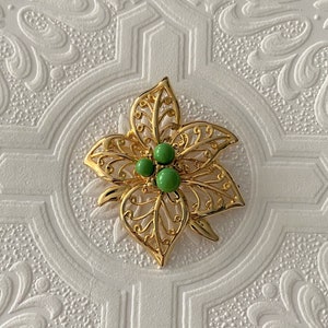 Broche de flores, Broche de flores doradas, Broche floral dorado, Broche de flores vintage, Broche floral vintage, Broche de flores doradas y verdes, Alfiler dorado