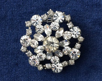 Broche Ancienne Vintage Strass - Dimensions 5.8 Cm X 2.4 Cm - Il Manque Un Strass