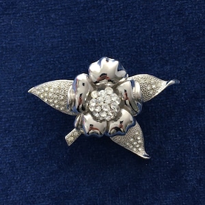 Vintage Strass Brosche, Strass Brosche, Silber Strass Brosche, Strass Brosche, Silber Blume Strass Brosche, Vintage Anstecknadel