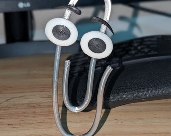 CLIPPY 3d printed desk or office decorations, throw black to the helpful paperclip