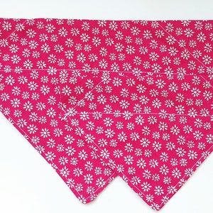 Pink Floral Small Dog or Cat Bandana / Slide on Over the Collar Dog or Cat Scarf with Daisy Flowers / Girl Dog or Cat Bandana