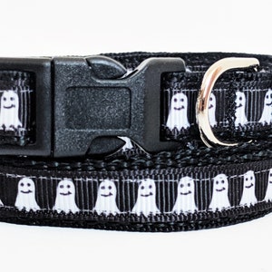 Small Halloween Dog Collar and (optional) Leash with Ghosts -  Halloween Puppy Collar - Spooky Dog Collar