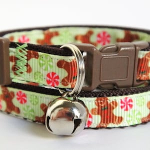 Christmas / Winter Cat Collar - Gingerbread Man Kitten Collar - Boy or Girl Holiday Cat Collar - Breakaway Cat Collar with Removable Bell