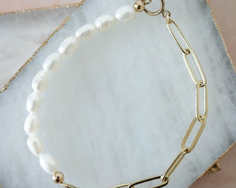 Gold Pearl Bracelet, Paperclip Chain Beaded Bracelet, Beaded and Gold Bracelet, Gold Filled Bracelet, Pearl Bracelet, Jewelry for Her