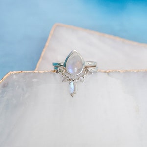 Rainbow Moonstone Ring Set, Moonstone Stacking Rings, Moonstone Ring, Sterling Silver Stacking Rings, Multi Stone Rings, Ring Sets for Women