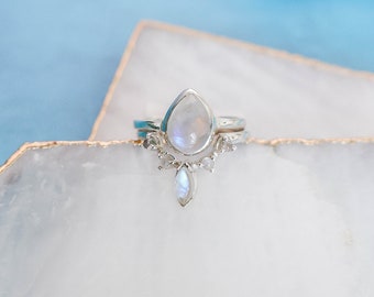 Rainbow Moonstone Ring Set, Moonstone Stacking Rings, Moonstone Ring, Sterling Silver Stacking Rings, Multi Stone Rings, Ring Sets for Women