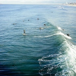 Download digitale del molo di Manhattan Beach, opera d&#39;arte TV con cornice, fotografia dell&#39;oceano, arte dei surfisti