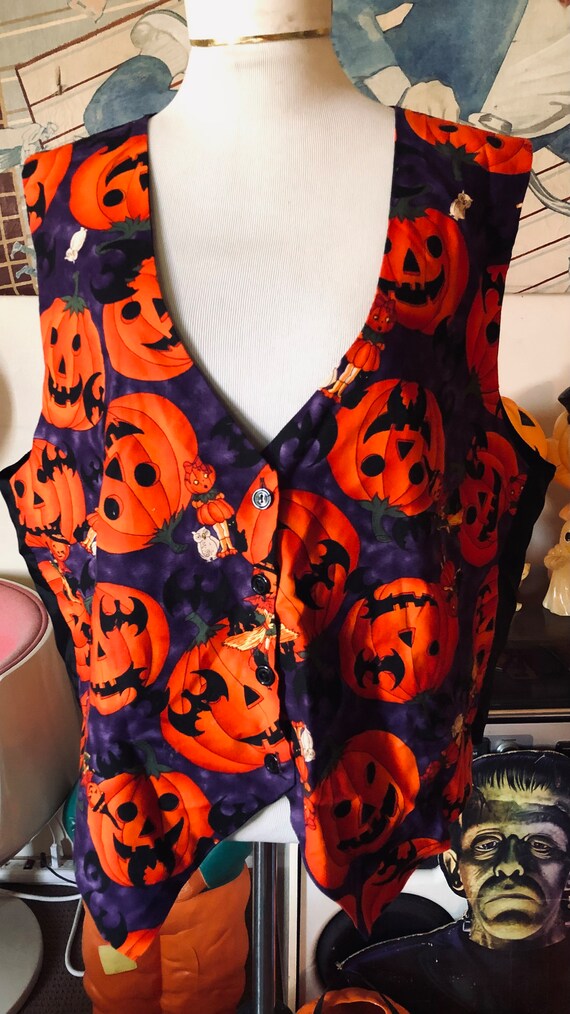 Vintage halloween vest size Gem