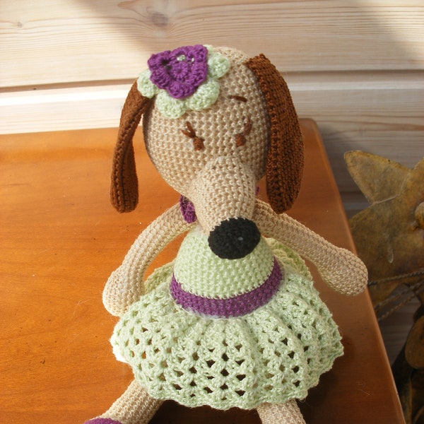 Chienne au crochet (Doudou, Amugurumi)