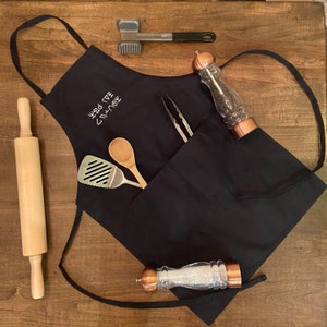 To Serve Man Apron / Twilight Zone Gift / SyFy fan / It&#39;s a Cookbook! / Rod Serling / The Twilight Zone TV Show / Kanamit / Joke Gift