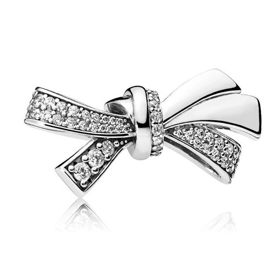 Brilliant bow charm discount