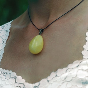 Healing Amber Pendant, Stearling Silver Natural Baltic Amber talisman, Gemstone healing Pendant, Amber Crystal Pendant, Gift for Her