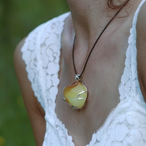 Healing Amber Pendan Talismant, 10gr Natural Baltic Amber, Gemstone healing Pendant, Amber Crystal Pendant, Gift for Her, ooak