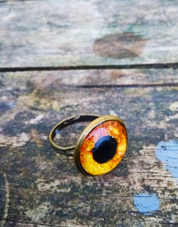Yellow Glass Eye Ring Animal Eye Protective Talisman Evil Eye