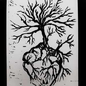 Gráfico de árbol de corazón, impresión en linóleo, linograbado, postales impresas a mano, árbol de corazón, A6,