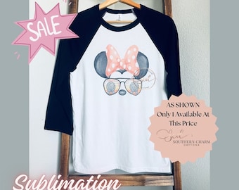 Camiseta raglán de Minnie Mouse Epcot: Impresión por sublimación de Spaceship Earth (Unisex pequeña)
