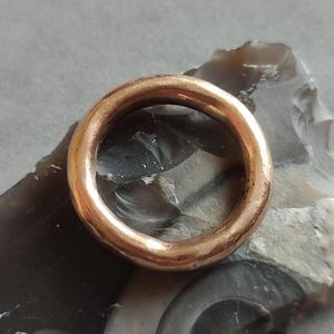 Massieve Viking bronzen ring, authentieke draagbare Viking ring, middeleeuwse bronzen ring, prachtige antieke sieraden, antieke draagbare Viking ring