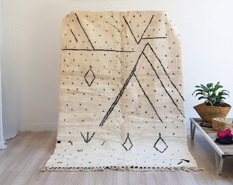 Beni Ourain Rug, polka dot rug, Natural Rug, Berber Rug, Berber Area Rug, Moroccan Abstract Rug, bedroom rug, Abstract Rug