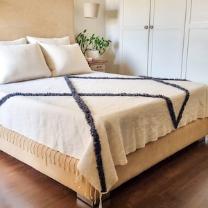 Moroccan Blanket, Cotton handmade blanket, Bedspread Moroccan pompom blanket, Sofa  throw, Woven bedspread