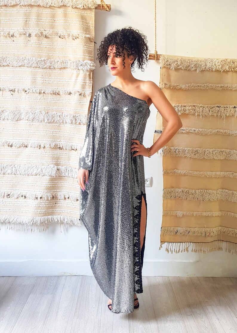 white and silver kaftan