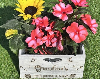 Personalized Engraved Wooden Planter, Gift for Grandma, Nan