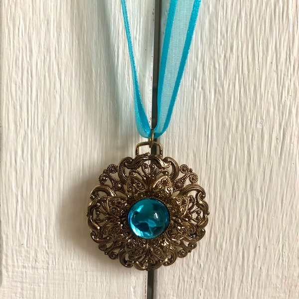 Joli collier style vintage avec ruban, collier ruban baroque avec pendentif turquoise et vieil or, collier rétro avec joli pendentif