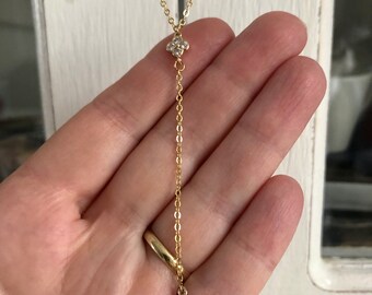 Collier Y en laiton doré à l’or fin 24k avec 2 petits pendentifs trèfle plaqué or en zircon, joli petit collier porte bonheur, cadeau femme