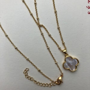 Lucky necklace with its four-leaf clover, ball necklace with gold-plated mother-of-pearl clover, pretty necklace gilded with fine gold image 4