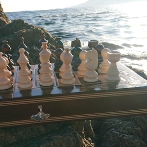New carved 38x38 cm chessboard box hazel wood chess pieces backgammon checkers draughts wooden chess set