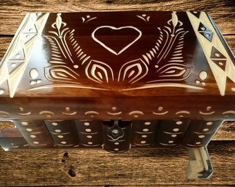 Wooden secret magic puzzle box brown special heart handcarved secret space storage for money gold diamond hidden key wizard mystery treasure