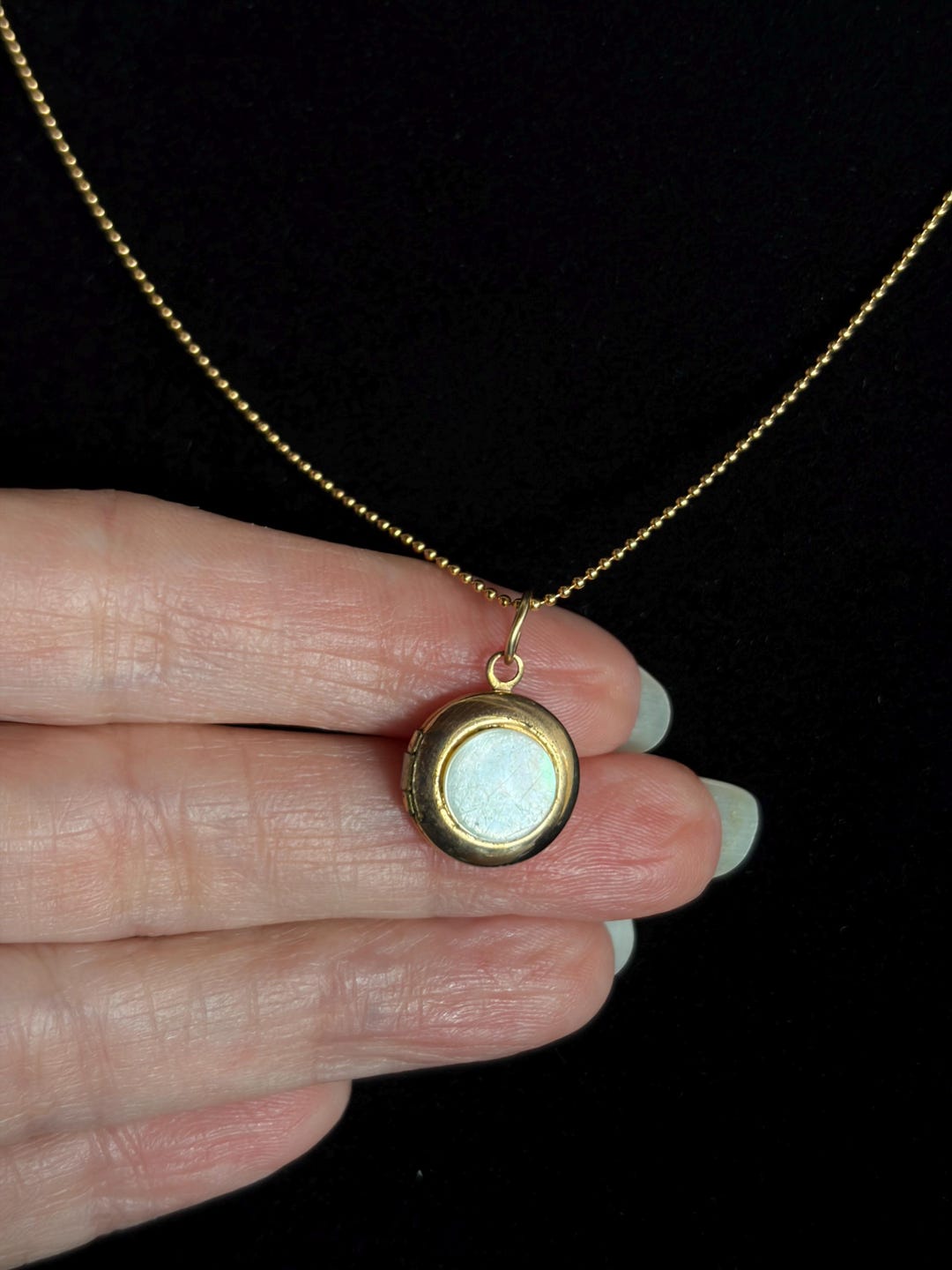 Pear Locket Vintage Locket: Very Small Mother of Pearl Locket Necklace - Etsy