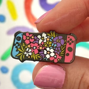 Spille smaltate - Grazioso regalo di spilla smaltata floreale Switch Gaming per ragazze gamer