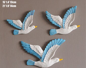 Oliver the Oystercatcher ceramic sea bird sculpture.