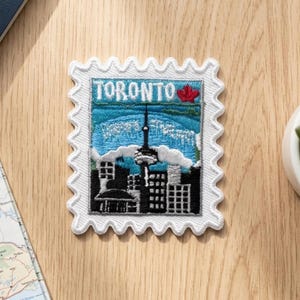 Toppa da collezione di Toronto, Canada – 2 x 2 cm, souvenir da viaggio con le Cascate del Niagara, termoadesiva.